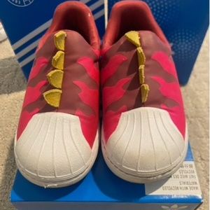 Dinosaur Adidas Pink Dragon Dino Superstar Size 9 SOLD OUT!